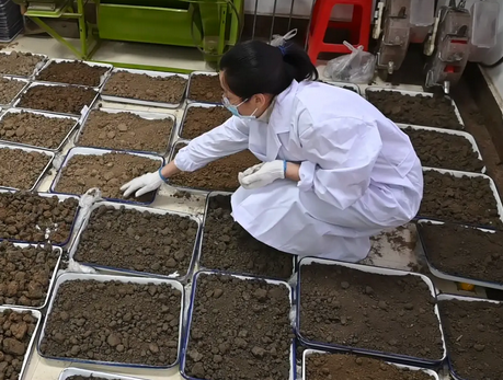 便攜式土壤光譜檢測儀精準檢測土壤質量的現代工具